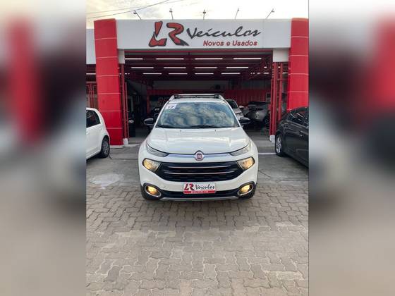 FIAT TORO 2.0 16V TURBO DIESEL VOLCANO 4WD AT9 FIAT TORO 2.0 16V TURBO DIESEL VOLCANO 4WD AT9